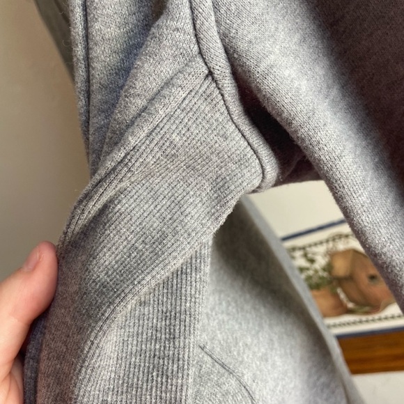 Lululemon Scuba Full Zip - Picture 3 of 5